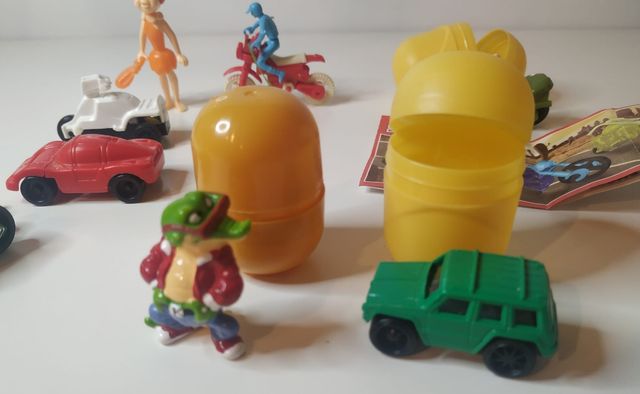 Juguetes de huevos Kinder