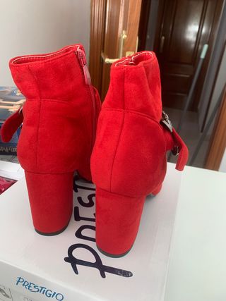 Botines rojos