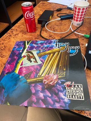 Lp Floy Joy weak in the presence