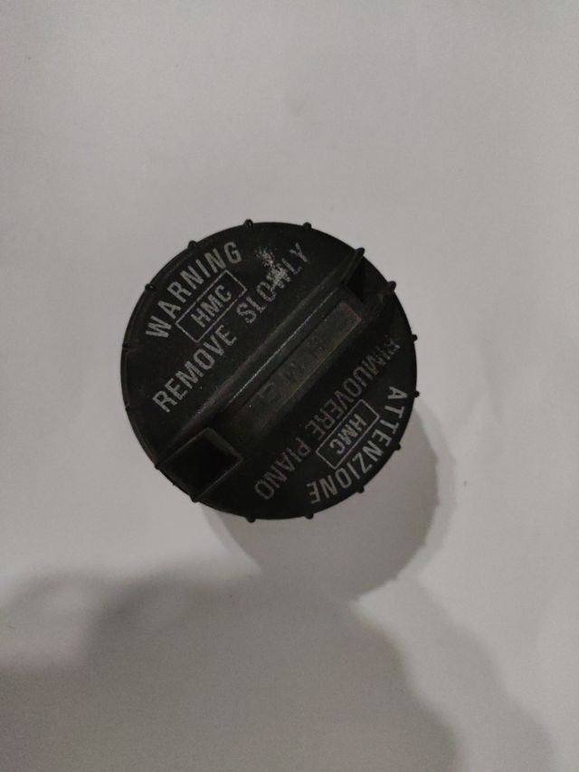 Tapon deposito combustible Hyundai Coupe
