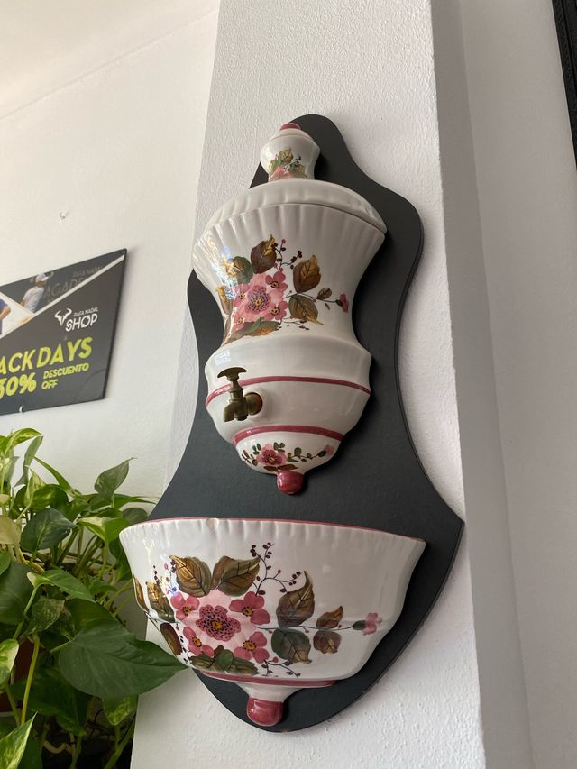 AGUAMANIL, de porcelana 