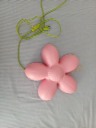 Lámpara flor Ikea infantil