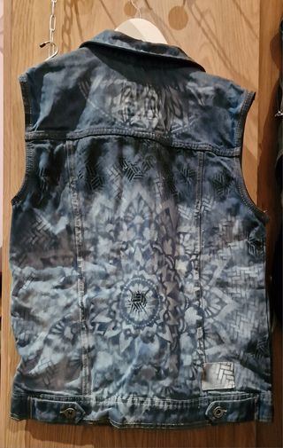 Chaleco pintado a mano