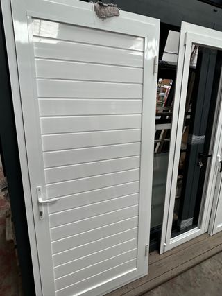 Puerta Aluminio