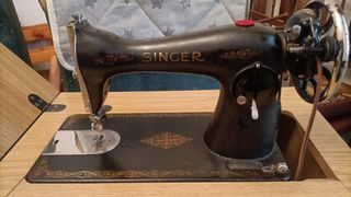 Maquina de coser singer