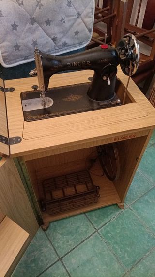 Maquina de coser singer
