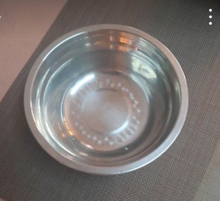 Lote 2 collares nuevos y 2 comedero buen estado