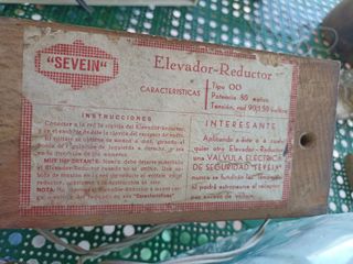Elevador -Reductor de potencia antiguo