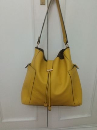 Bolso amarillo