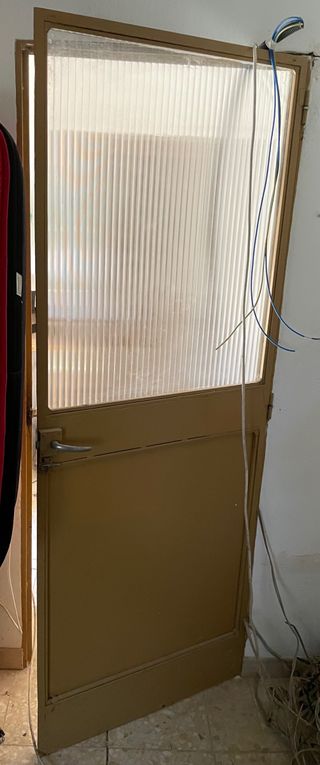 puerta sin marco
