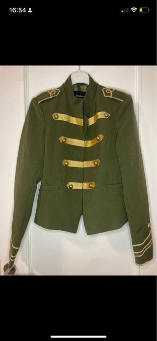 Chaqueta Stradivarius 