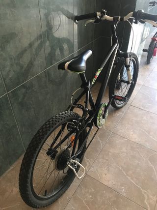 Bicicleta niño B-twin 24"