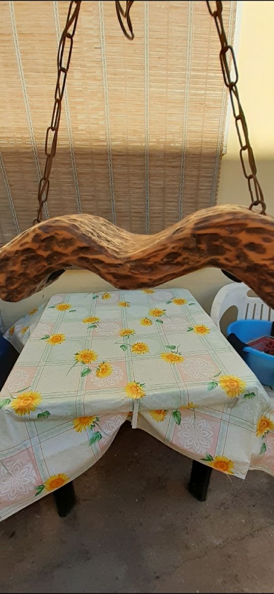 Lampadario scolpito a mano