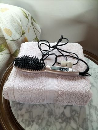 Cepillo alisador eléctrico