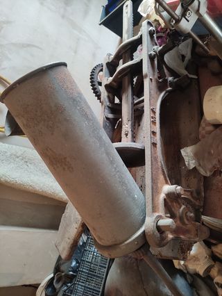 Maquina antigua de embutido
