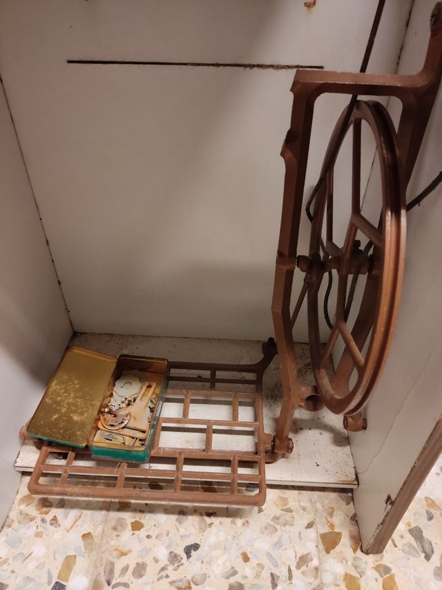 Maquina de coser singer