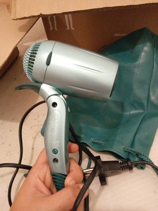 Secador de pelo pequeño