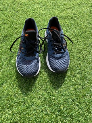 asics para correr. 42,5