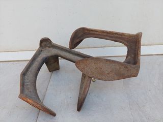 Antigua pareja de yunques o bigornias de zapatero