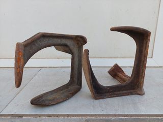 Antigua pareja de yunques o bigornias de zapatero