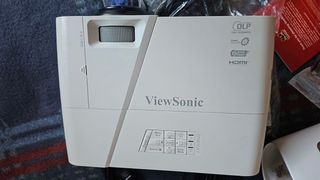 Proyector  de pantalla nuevo