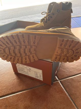 Botas de montaña- senderismo