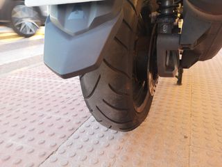 SYM JOYMAX 300i Start & Stop