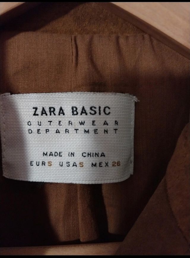 Trench de niña de antelina de zara
