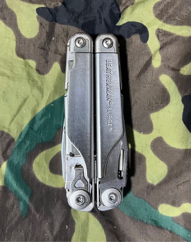 Multiusos Leatherman Surge