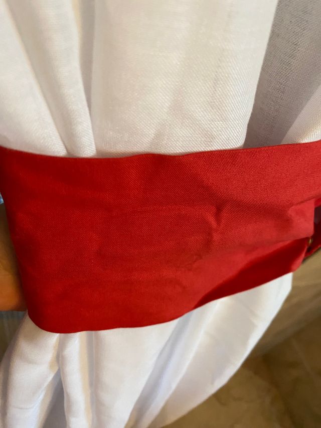 Visillo de tela blanco con varillas 