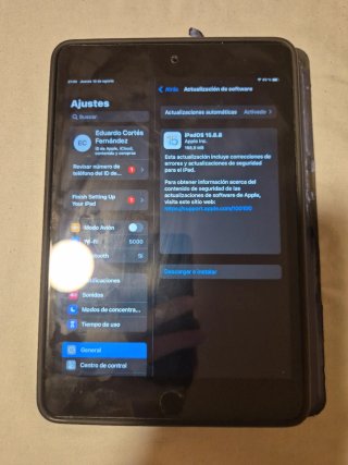Ipad mini 4 + teclado inalambrico.
