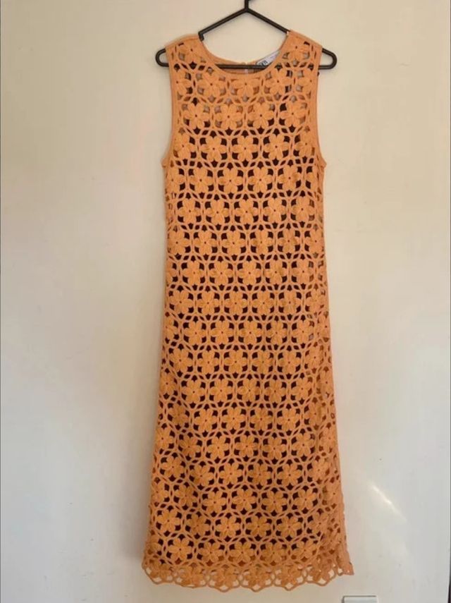 Vestido crochet flores Zara