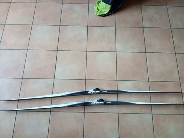 Esquís, botas y palos