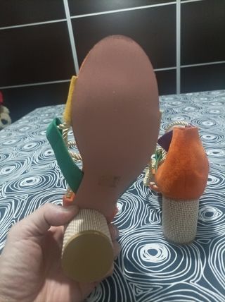 Sandalias sin estrenar