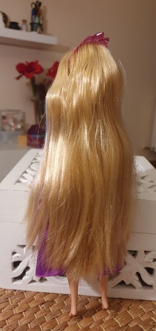 Barbie princesa Rapunzel 2012 de Mattel