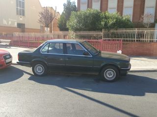 BMW  320i E30 1987