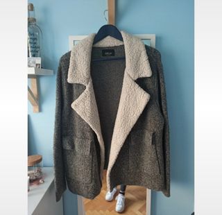 Abrigo lana con borreguillo (Zara)