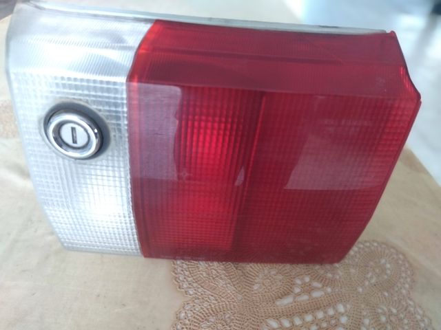 Piloto trasero Audi 80