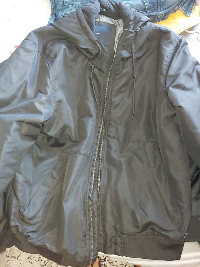 Abrigo impermeable de lefties 