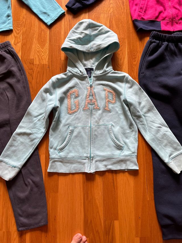 Lote de ropa deportiva niña T9-10 años