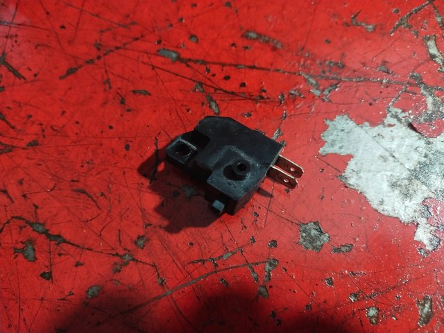 Sensor freno z750