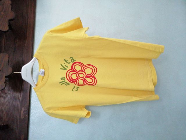 T-shirt gialla 12/13 anni nuova unisex