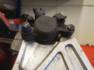 Soporte pinza freno trasero Z750