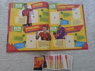 Álbum cromos mundial. 2022 completo.