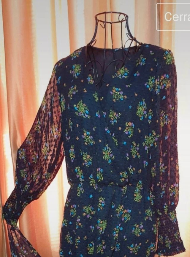 Vestido estampado de plumeti Zara