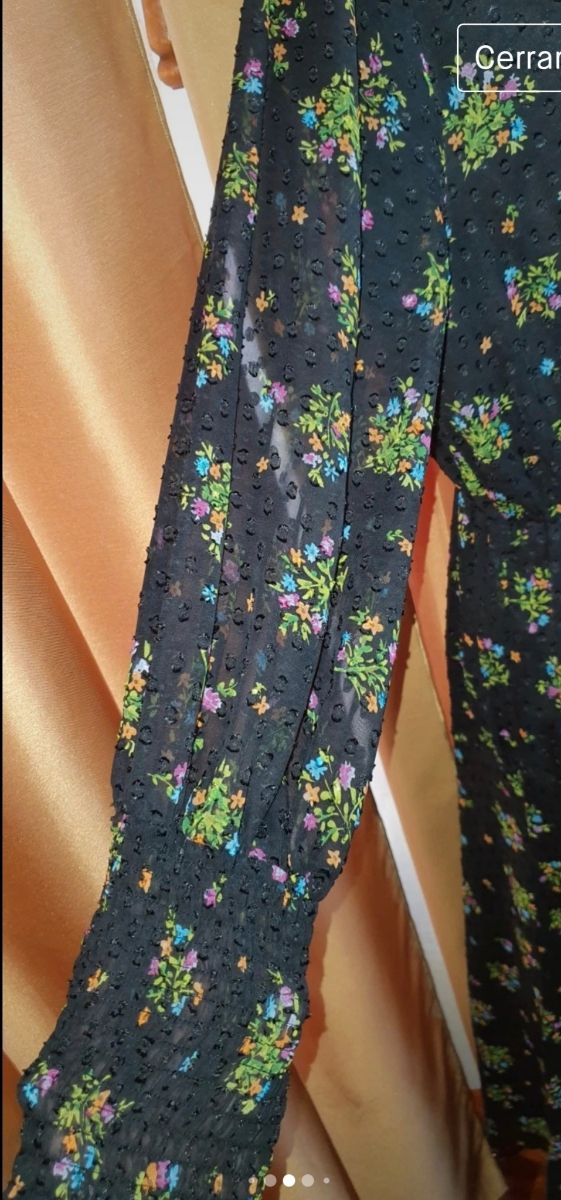 Vestido estampado de plumeti Zara