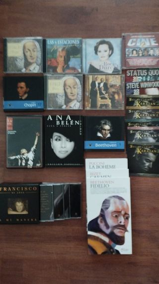 Equipo de musica Aiwa con mueble y 2 altavoces