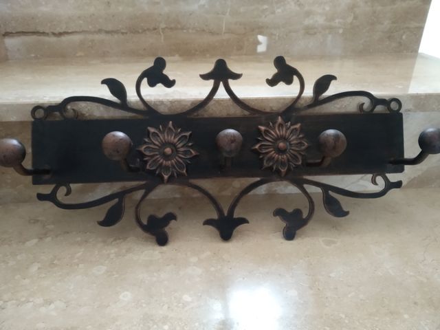 Percha pared metálica