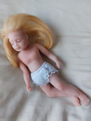 Bebé reborn silicona.