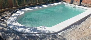 PISCINAS DE POLIÉSTER MODELO ROMANA 6X3